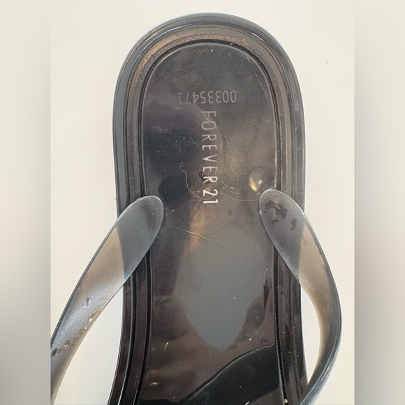 Forever 21 Black Jelly Flip Flops – Worn Twice Max - Picture 2 of 3